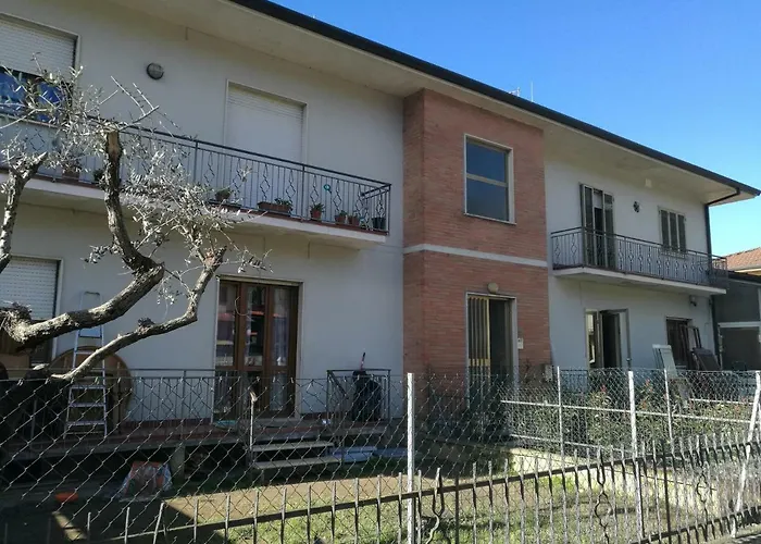 Casa Santa Gemma * カマイオーレ